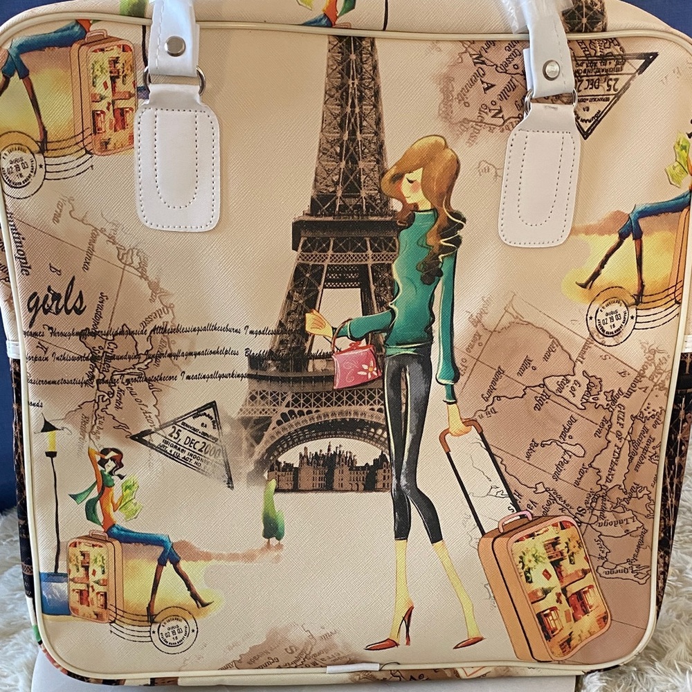 Stylish Parisian-Themed Women's Travel Tote Bag - Picture 4 of 5